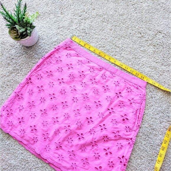 ⭐Pink Eyelet Loft mini Skirt 10 ⭐ - Picture 5 of 5